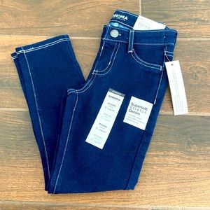🚺 NWT Girl’s Jegging Stretch Denim